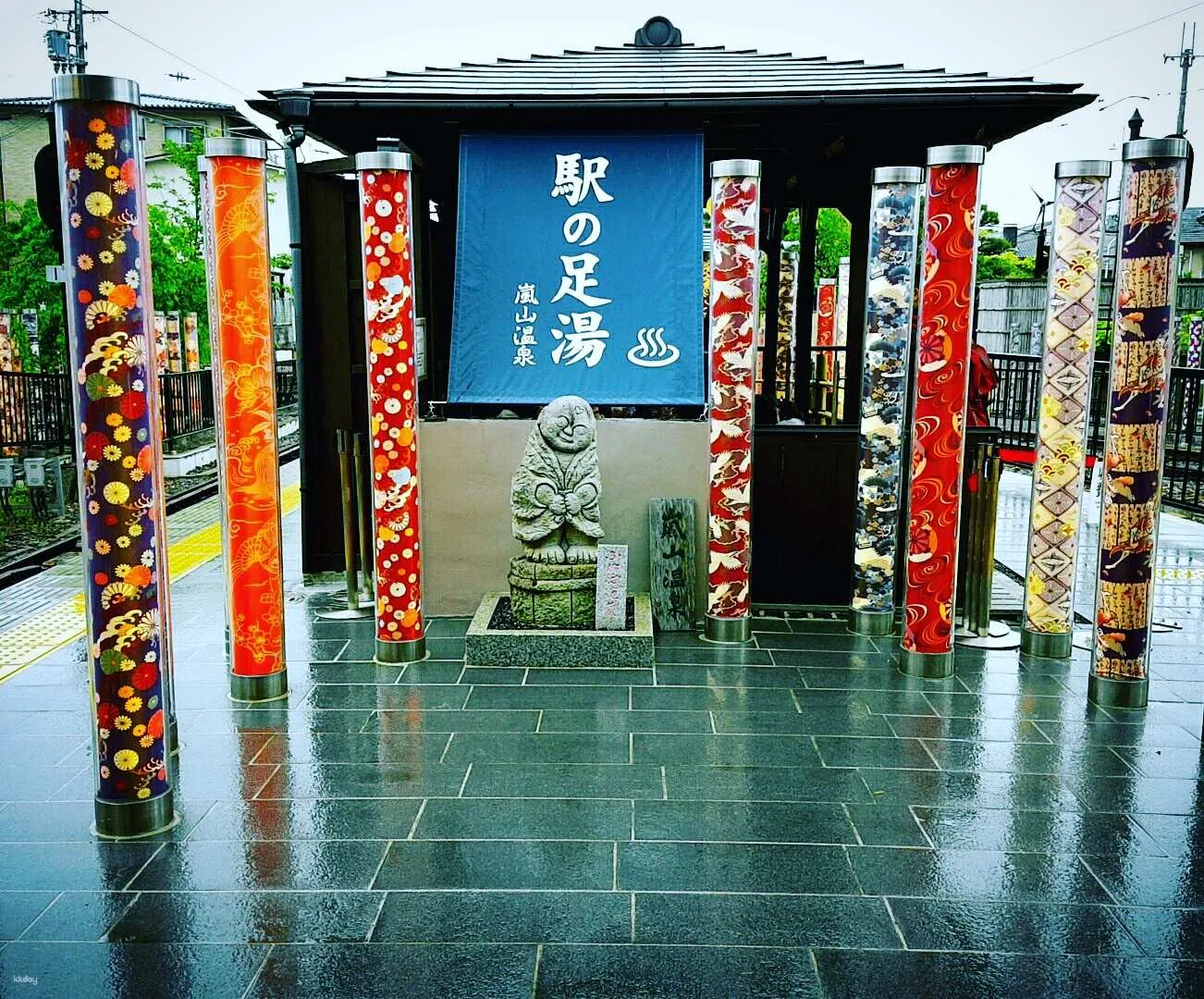 https://image.kkday.com/v2/image/get/w_1920,h_1080,c_fit,q_55,wm_auto/s1.kkday.com/product_145634/20240410095952_Ys4K1/jpg