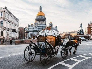 Russian Carriage Ride in Saint Petersburg