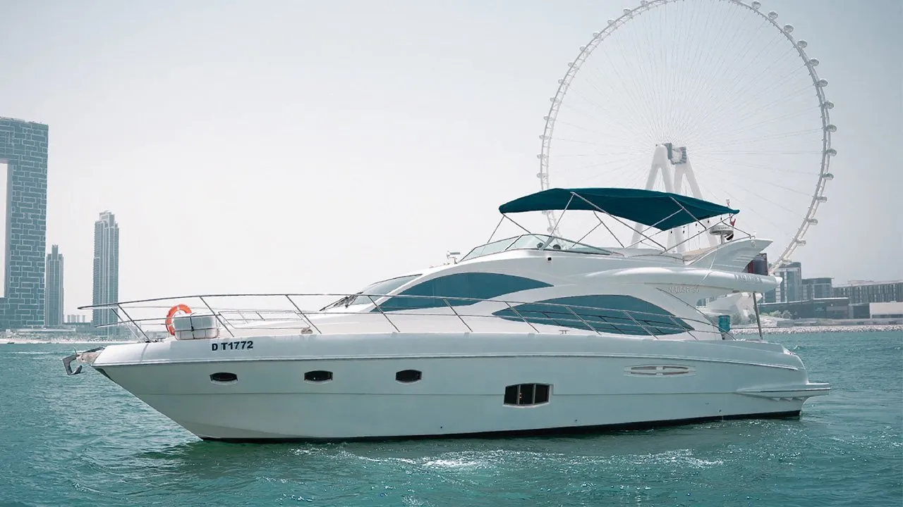 56ft Yacht Luxury Discover Dubai Tour - Free Transfer, Unlimited Alcohol & Soft Drinks
